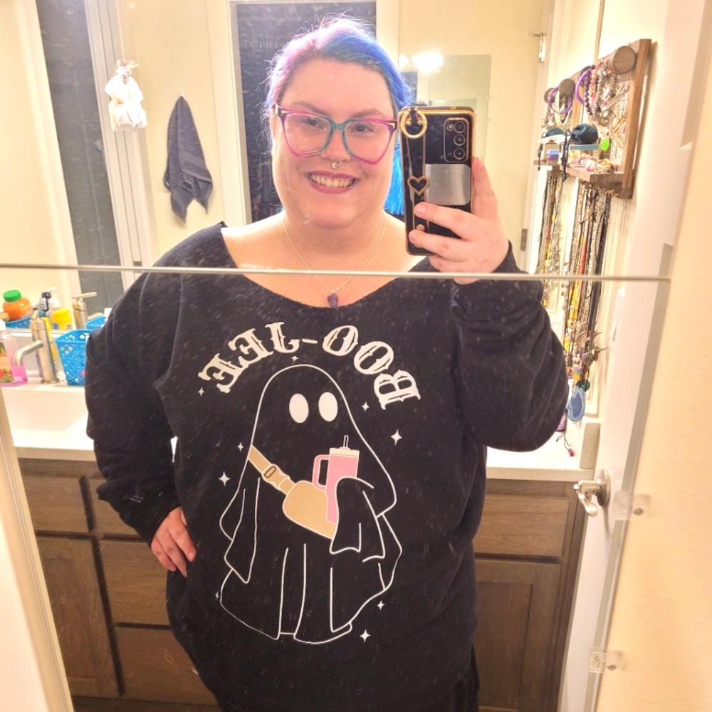 Meet your Posher, Alexxa